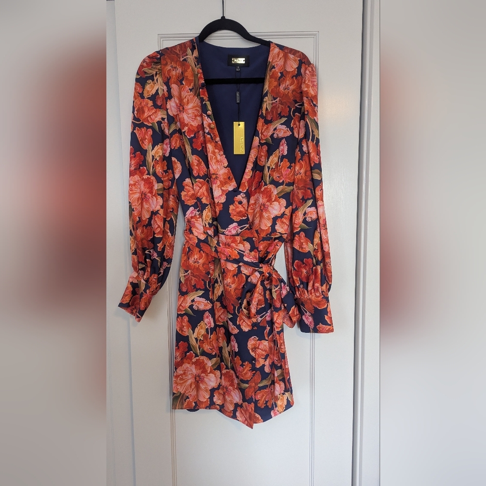 NWT Bubble Sleeve Wrap Dress - Picture 2 of 5